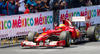En una probada más de lo que se espera en noviembre durante el Gran Premio de México, el piloto Esteban Gutiérrez y la escudería Ferrari emocionaron al público en la capital mexicana.