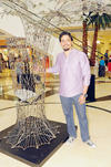02082015 ORIGINAL PROPUESTA.  José Luis Ponce Díaz presentó hace unos días la exposición escultórica 'El árbol'.