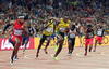 Bolt alcanzó un margen de 41 centésimas y se separó del último norteamericano, Mike Rodgers, quien se intimidó ante la estampa monumental del “Relámpago” cuando éste encaró la recta.