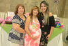12092015 BABY SHOWER.  Claudia con su mamá, Magdalena Ramírez, y su prima, Sheyla Ramírez.