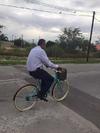 El director de Servicios Públicos de Gómez Palacio, Antonio Chincoya, se sumó al reto y salió a su trabajo en bici.