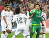 En la imagen, Rafael Benítez (Real Madrid) y Diego Simeone (Real Madrid) saludándose antes del derbi madrileño.