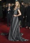 Elizabeth Banks, actriz del elenco, asistió al estreno mundial en Londres.
