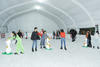 La instalación de la pista de hielo requiere una superficie de al menos 15 metros de ancho por 30 de largo.