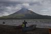 1 de diciembre | Erupción. En Nicaragua entra en actividad eruptiva el volcán Momotombo después de 110 años de inactividad.