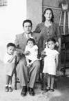 13122015 MarÃ­a de JesÃºs Ortiz de MuÃ±oz con su hija, Cuquis MuÃ±oz, hace varias dÃ©cadas.