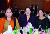 10012016 EN FESTEJO.  Olga, Yolanda y Rocío.