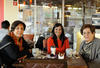 Erick Sotomayor Ruiz
 TARDE DE CAFE.
Linda,Paty y Margarita.