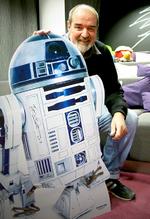 04 de marzo. Tony Dyson | El mítico creador de R2-D2 fue encontrado sin vida dentro de su vivienda. Las investigaciones preliminares señalan que se trató de una muerte por causas naturales.