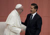 Luego de un ajuste de tiempo el mandatario mexicano y el Papa Francisco se trasladaron al patio central.
