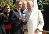 El jefe de Gobierno, Miguel Ángel Mancera, entregó las llaves de la Ciudad de México al Papa.