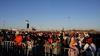 Decenas de miles de personas se congregaron para la celebración eucarística.