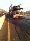 Se recibió el reporte de C-4 sobre el incendio de un tractocamión en el kilómetro 184 de la citada autopista.