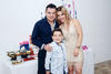21032016 FELIZ CUMPLEAñOS.  Norma Fierro celebró su cumpleaños en compañía de su esposo, Raúl, y su hijo, Santiago.