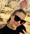 Miley Cyrus deseó feliz día a sus seguidores luciendo como conejo.