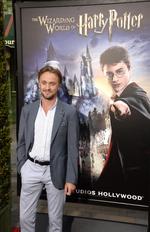 Evanna Lynch, quien dio vida a "Luna Lovegood", desfiló por la alfombra roja.