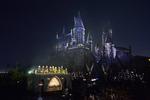 Un espectáculo de luces presentó el nuevo centro que reunirá a fanáticos de la saga.