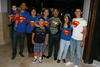 03042016 FANS.  Familia Palacios en la premier de Batman v Superman.