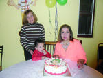 21042016 Hortencia con su hija y nieto.