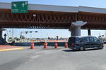 El operativo por el cierre del puente consiste en que los vehículos utilicen las zonas laterales.