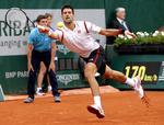 El serbio Novak Djokovic consiguió su pase a la tercera ronda del Roland Garros tras derrotar al belga Steve Darcis por 7-5, 6-3, 6-4.