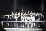 Zinedine Zidane tomó la palabra ante las vítores de los fanáticos.