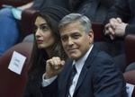 La actriz mexicana estuvo junto a George Clooney y su esposa Amal Alamuddin.