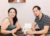 08052016 FELIZ CUMPLEAñOS.  Marisol con su esposo, Luis Manuel Becerra.