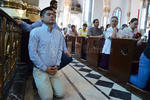 Previo a su voto, el candidato a la presidencia municipal de Gómez Palacio por la coalición PAN-PRD, Francisco León Ezquerra, acudió a una misa en la Catedral de Nuestra Señora de Guadalupe.