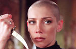 Natalie Portman se unió a la lista en el 2006 cuando apareció en la película V de Vendetta.