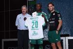El volante argentino Emiliano Armenteros, también procedente de Jaguares de Chiapas, portará el dorsal número 23.