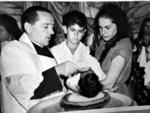 19062016 Guadalupe Mier de RomÃ¡n y Gerardo RomÃ¡n Mier en el bautizo de MarÃ­a del Pilar Caro Sandoval en 1961.