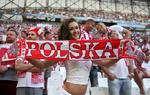 Lena Stiffel, novia del alemán Julian Draxler, se robó las miradas en el duelo ante los italianos.