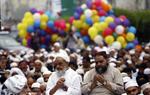 Los musulmanes en todo el mundo comenzaron las celebraciones del Eid al-Fitr.