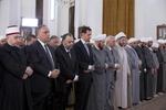 Autoridades como el presidente sirio, Bachar al Assad, también participan en las oraciones de la festividad.
