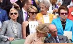 El actor Sir John Hurt disfrutó del encuentro de tenis.