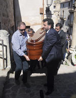Al funeral del torero también asistieron personajes de la política de la ciudad.
