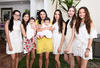 Ivanna, Pía, Rose, Andrea, Luciana y Aitana con Sofía y Luciana.jpg