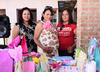 24072016 SERá MAMá.  Olaya Zapata de Calvete con sus hermanas, Edith Marcela y Brenda Marisol Zapata, en la fiesta de canastilla que le organizó Julieta Aguirre de Zapata.