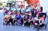 25072016 CORREN Y AYUDAN.  Integrantes del equipo Laguna Runners en reciente carrera atlética.