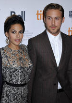 Ashton Kutcher y Mila Kunis se conocieron mientras protagonizaban la serie That's 70's show. Ahora los dos son padres de una hija llamada Wyatt.