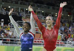 Aly Raisman en su actuación en la Viga de equilibrio femenino.