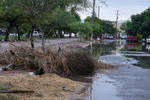Las lluvias dejaron inundaciones en la colonia Carolinas de Torreón.