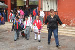 El día de hoy regresaron a clases miles de niños laguneros en las distintas escuelas de la región.