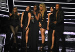 Fifth Harmony ganó el premio de Mejor Colaboración por Work From Home.
