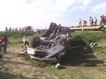Accidente entre camión de pasajeros y tren en el ejido Palomas de Bermejillo deja siete lesionados y dos fallecidos, todos empleados del Cefereso de Gómez Palacio.