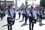 Las escuelas de Torreón desfilaron por las calles.