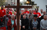 Habitantes del complejo habitacional Tlatelolco participaron en una misa en conmemoración de las víctimas.