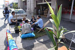 Los participantes llegaron a diferentes espacios con sillas, plantas, tapetes y café para pasar algunas horas en estos lugares.