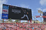 Los Bucaneros de Tampa, realizaron un  homenaje antes del partido de la NFL.